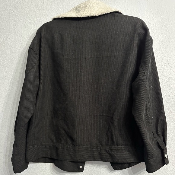 Like New S Black Jacket w/Sherpa lined collar - Picture 4 of 5